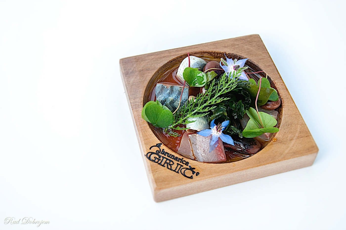 SladoLent 2015 - Sveže ribe, dashi in zelenjava, Luka Košir (Gostišče Grič, Šentjošt nad Horjulom) SladoLent 2015 - Sveže ribe, dashi in zelenjava, Luka Košir (Gostišče Grič, Šentjošt nad Horjulom)