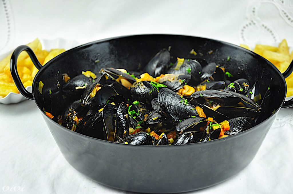 dagnje v paradiznikovi omaki 33