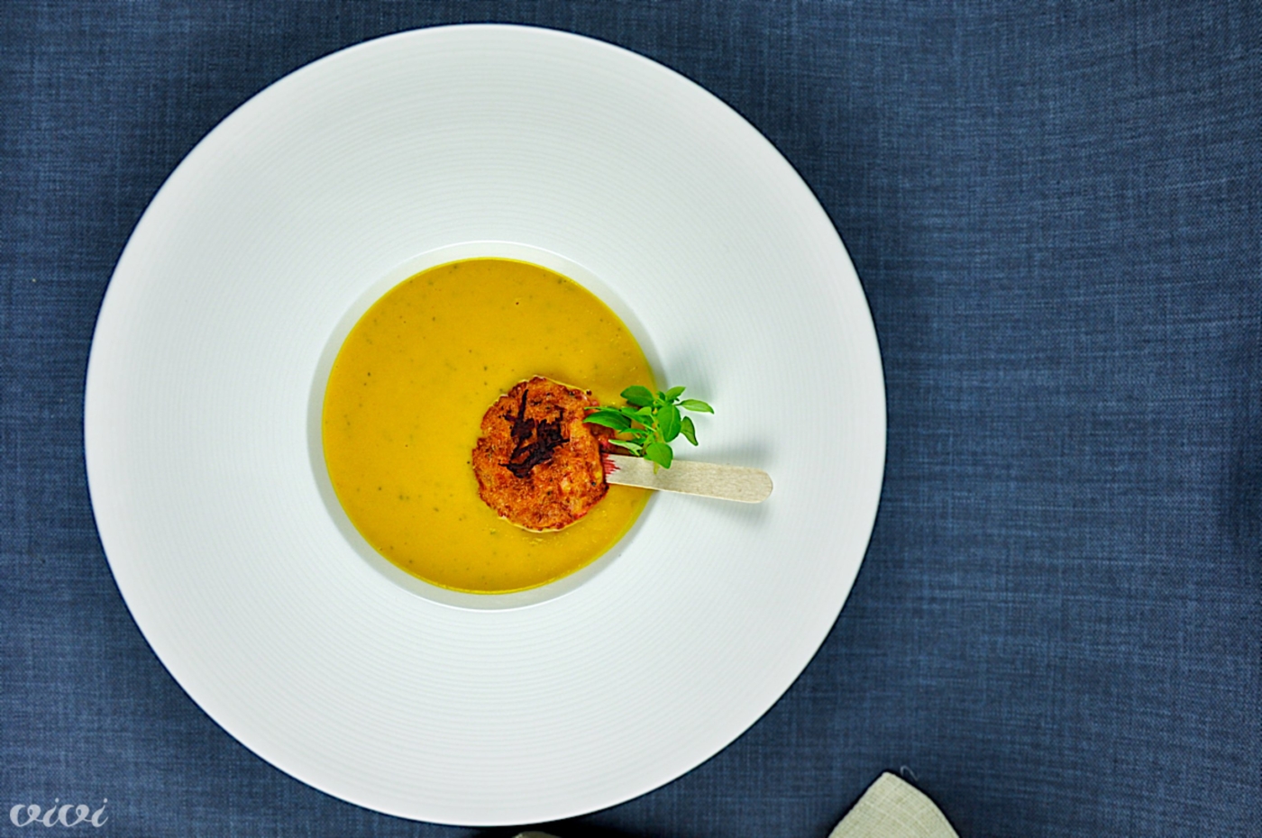 korenjeva juha piscancji polpet z rdeco peso3