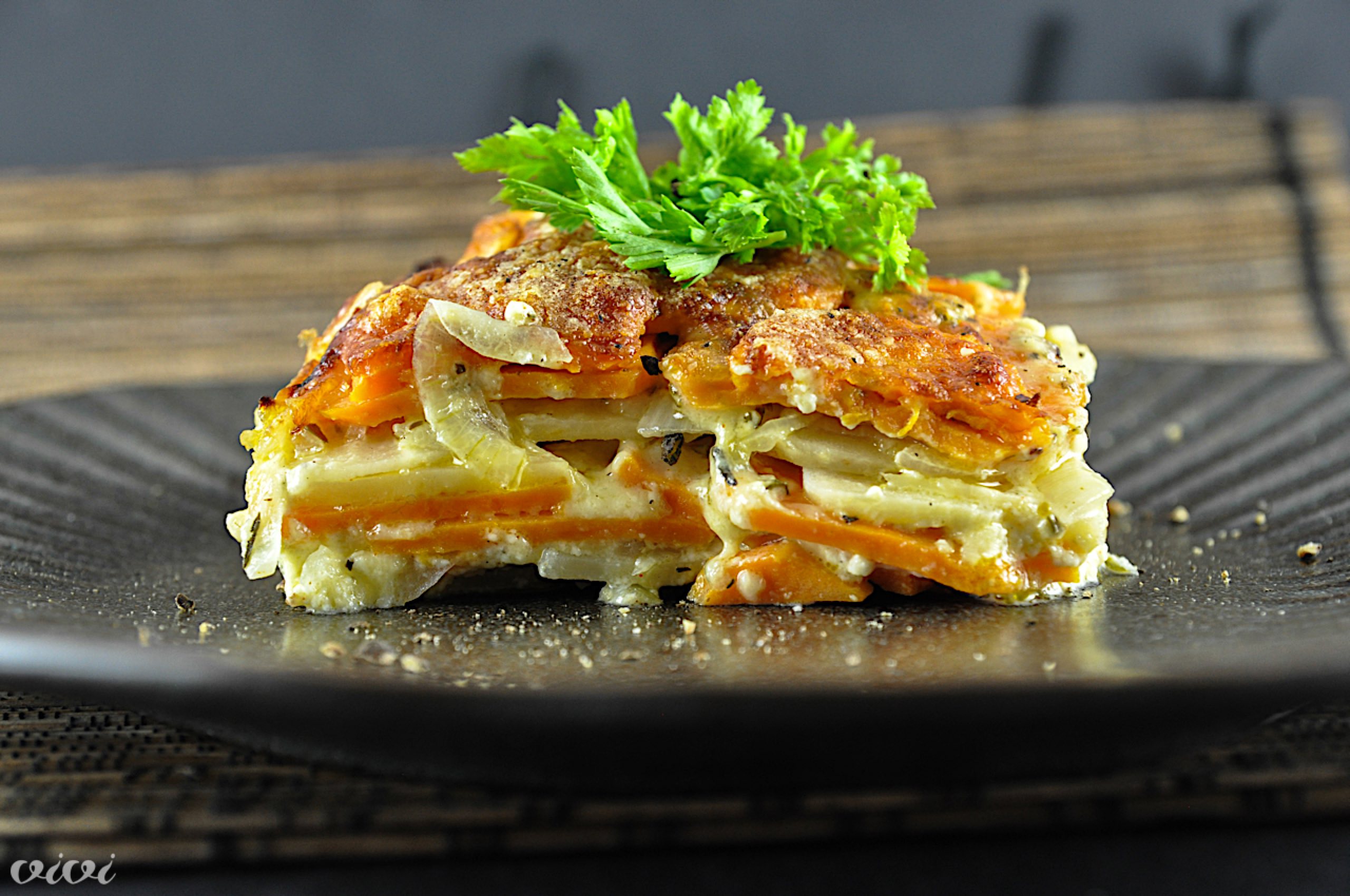 gratinirana zloženka sladkega krompirja in pastinaka7