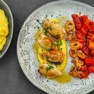 polnjeni lignji paprika polenta5