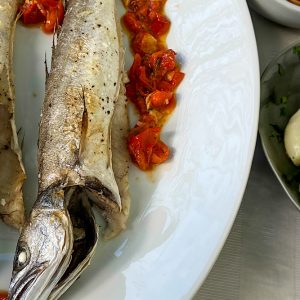 oslič iz pečice omaka paradižnik timijan inčuni4