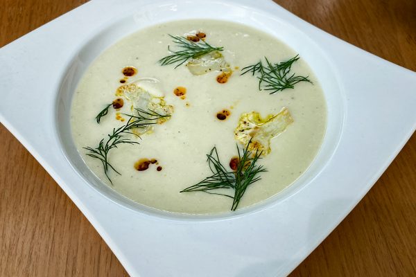 cvetačna juha s koromačem
