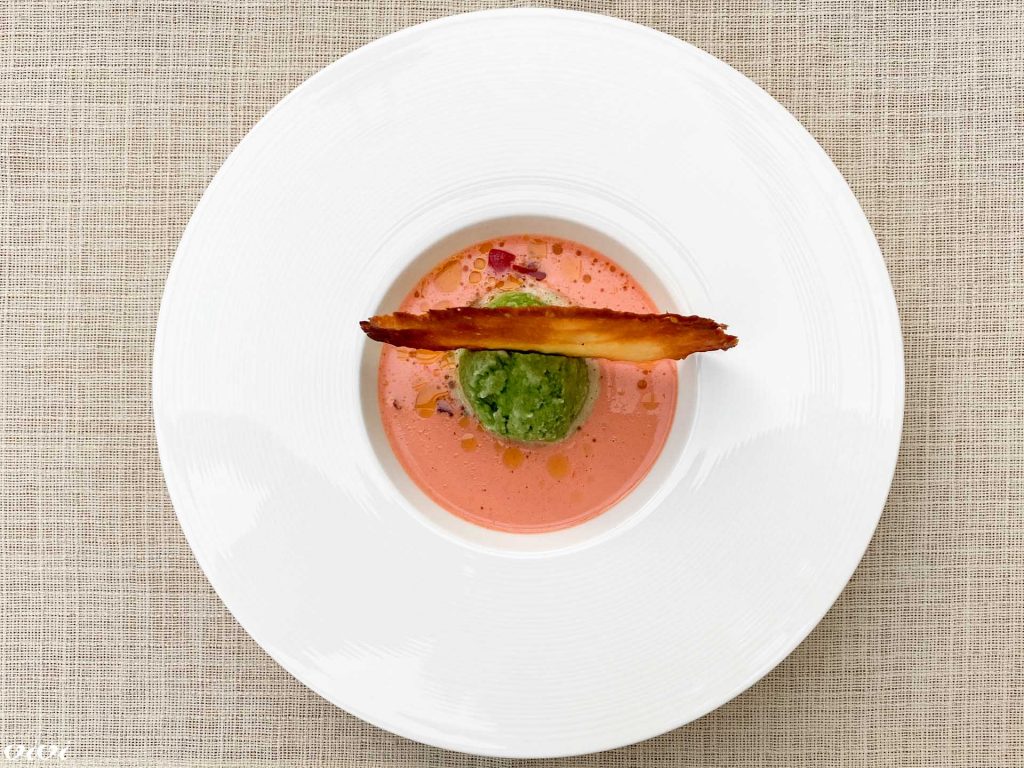 paprika juha bazilikin sorbet parmezanov čips priprava5