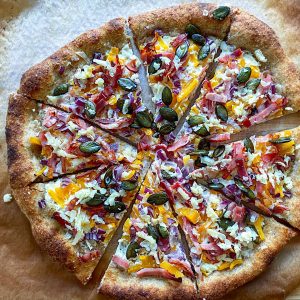 polnozrnata pizza z bučo slanino in hrenom3