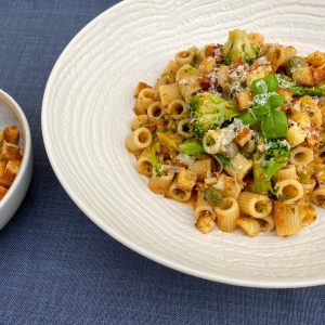 makaroni z brokolijem in krutoni5