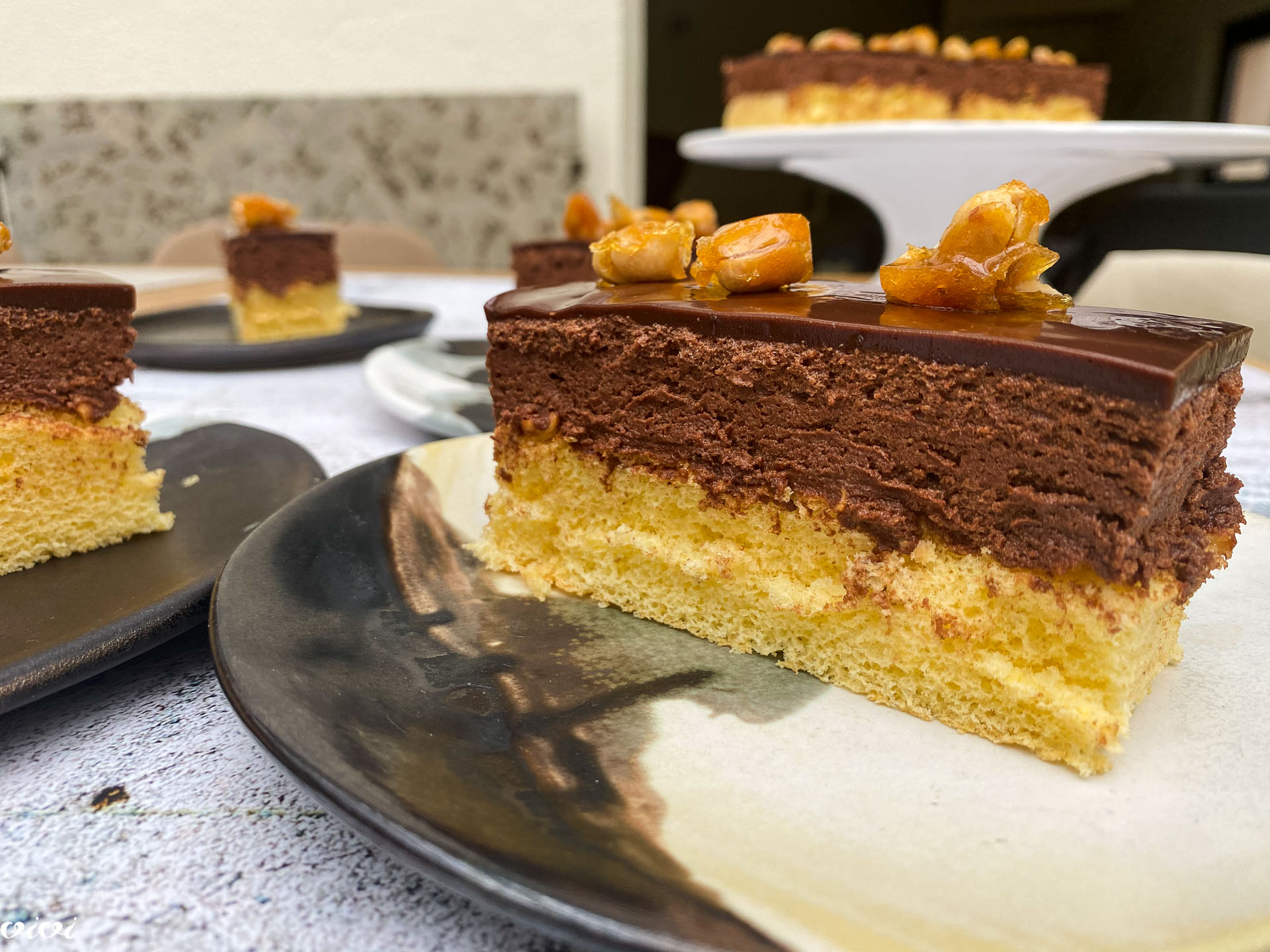 čokoladno karamelne rezine z arašidi7