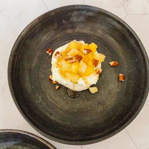 medenjakova pavlova s hruškami3