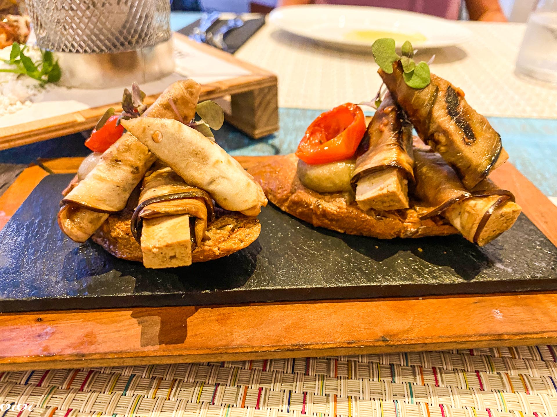 Istrian bistro, tapas brusketa z jajčevci2