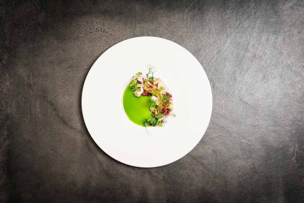 Miza za štiriTR22P, Zelena in zelenjavni tatar, foto Jure Brložnik