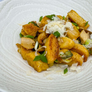 Njoki z ostrigarji in mlado čebulo20