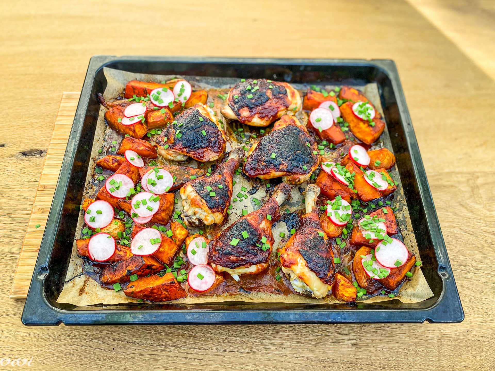 Gochujang piščanec z bučo in okisano redkvico18
