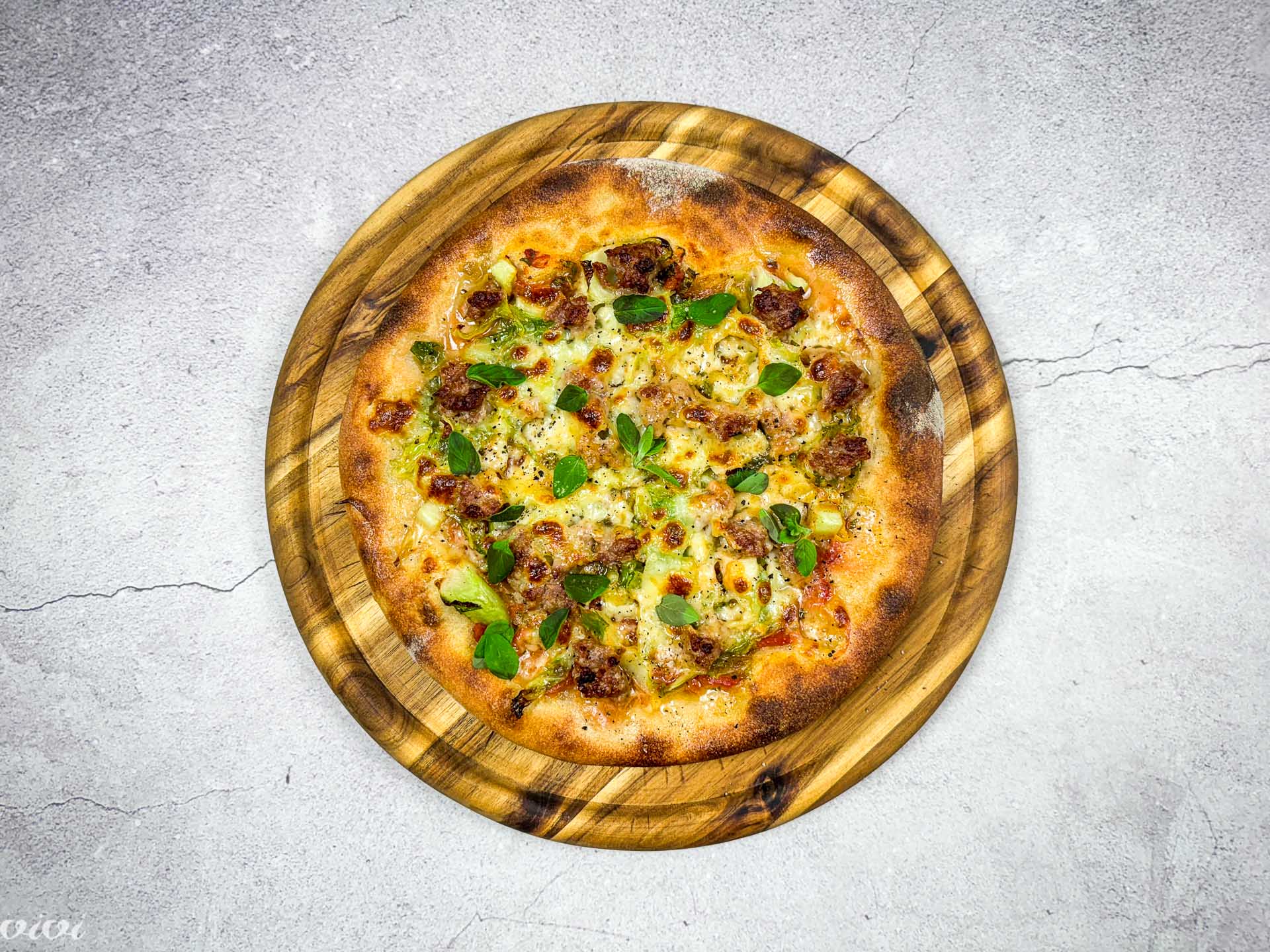 Pizza, zelje in salsiccia 11