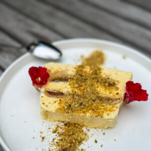 Pomarančni parfait z baklavo47