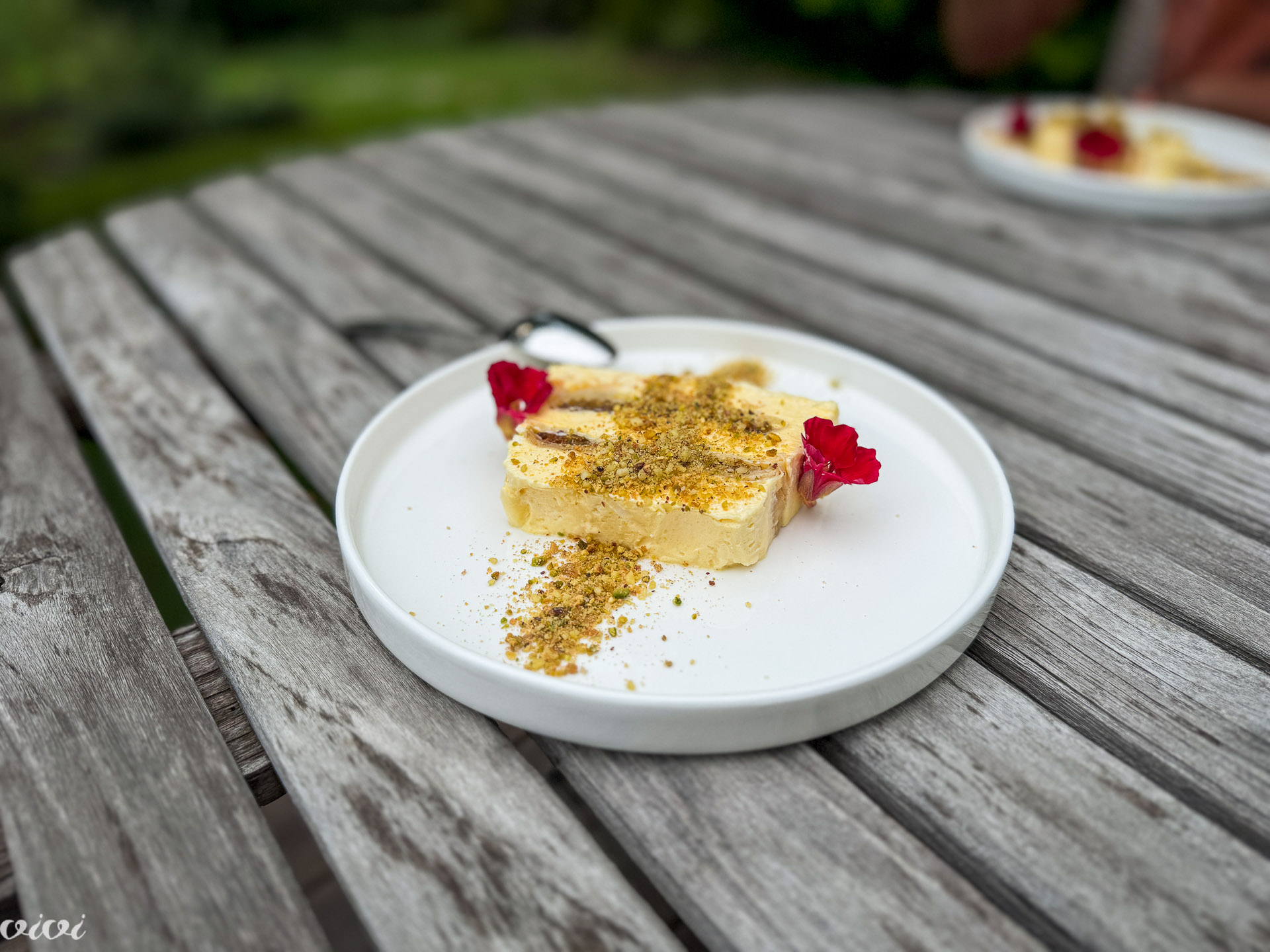 Pomarančni parfait z baklavo50
