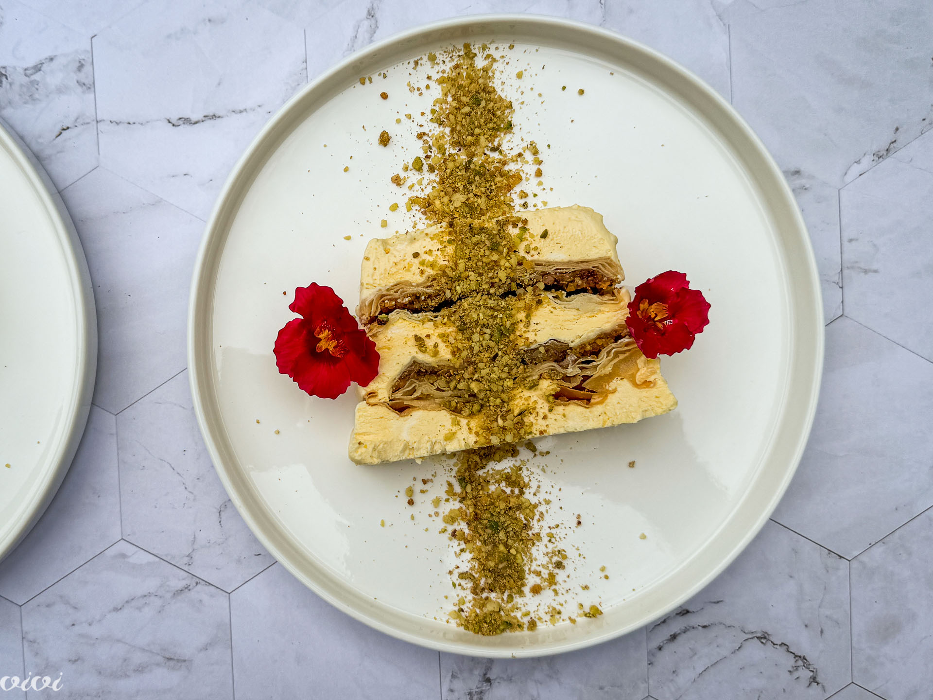 Pomarančni parfait z baklavo6