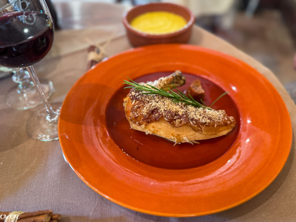 La Ferme aux Grives, Bon Poulet de la Ferme Saint Germain à la Broche, Peau Croustillante à l'Oignon5