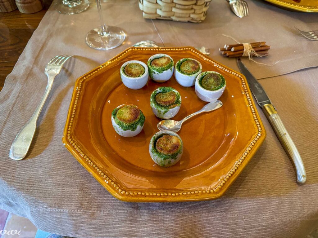 La Ferme aux Grives, Les Escargots et Crevettes en Petits Pats aux Croûtans Dorés6