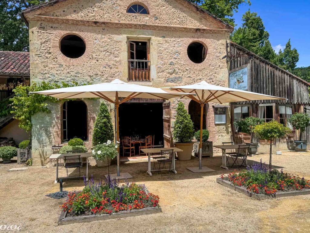 La Ferme aux Grives, zunaj3