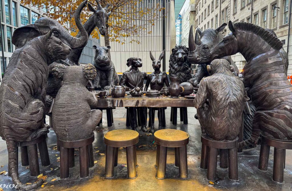 Paddington, skulptura, živalsko kosilo3