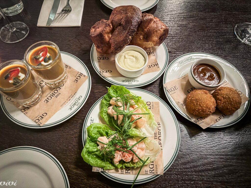 The George, London, predjedi
