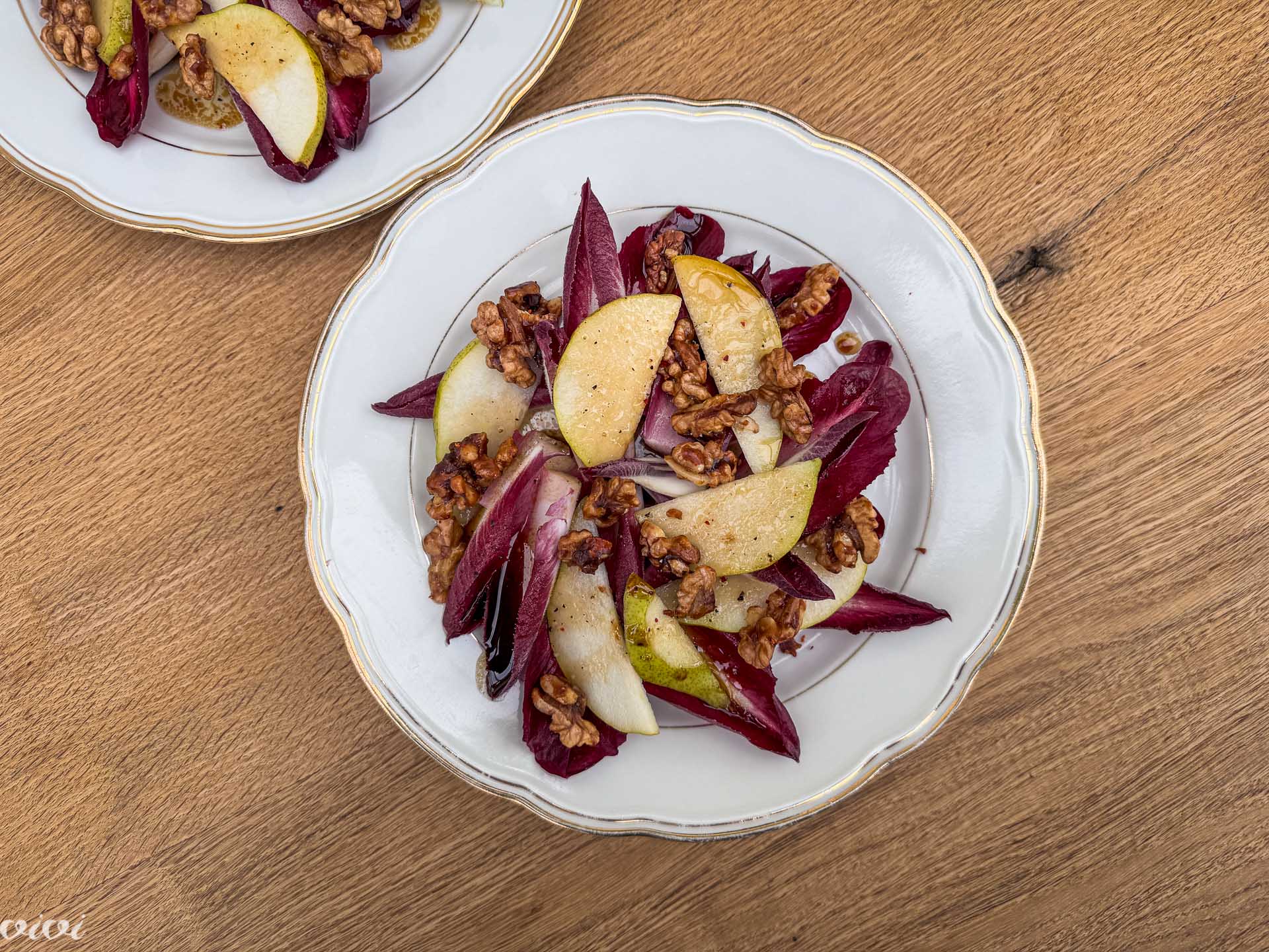 Belgijski radič, hruška in orehi v solati29