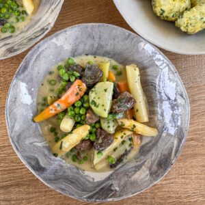 Pomladni ragu, mavrahi, beluši, koleraba, grah, korenje19