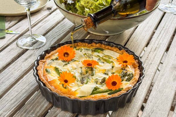 Quiche z zelenimi šparglji in parmezanom1