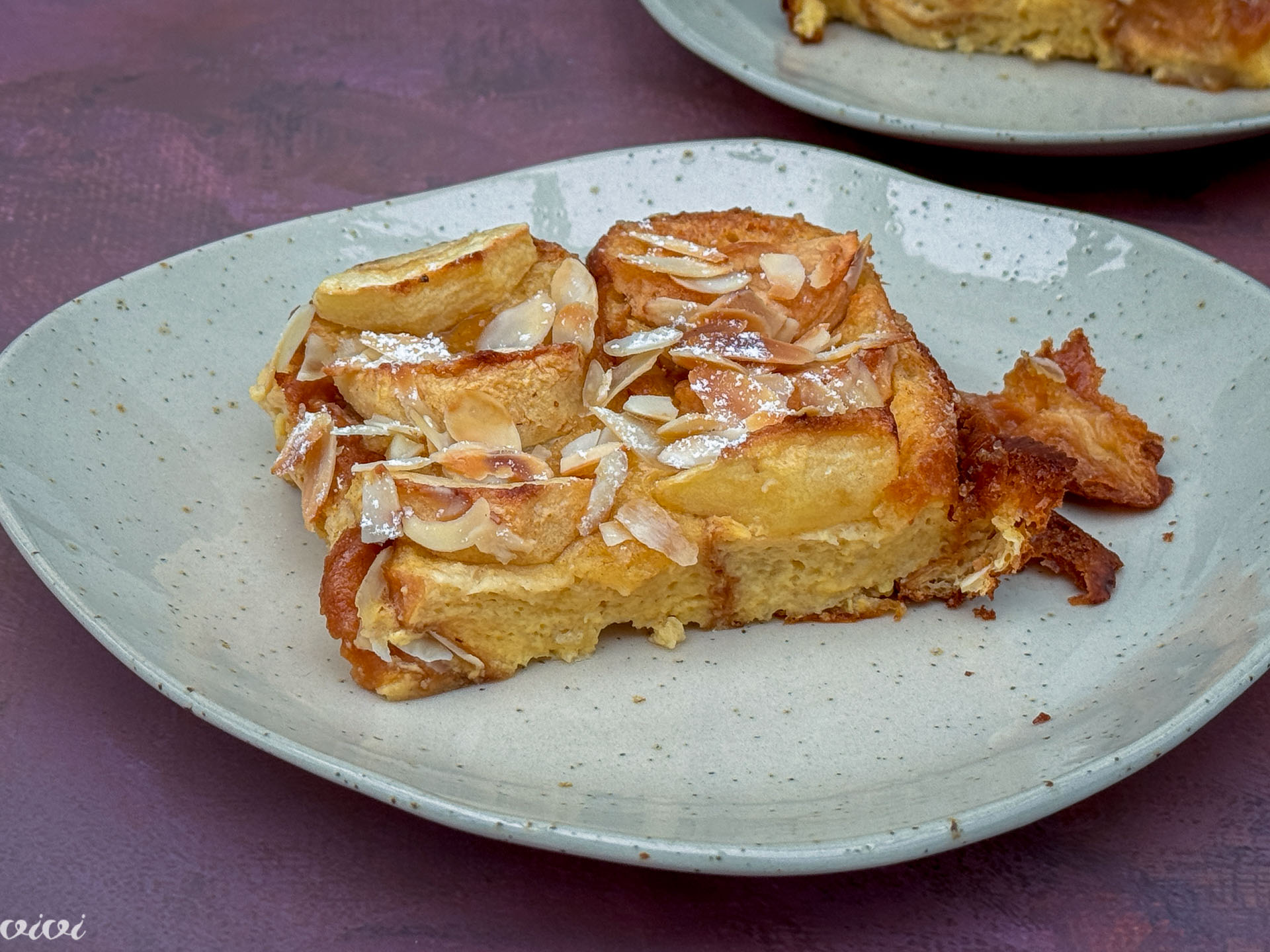 Krofov narastek z jabolki in mandlji47