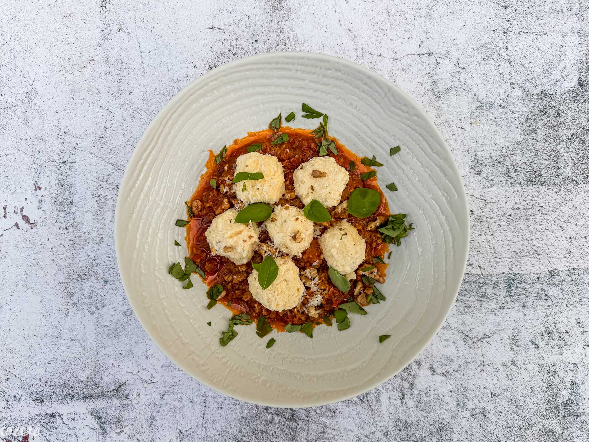 Ragu pečene paprike s salsiccio in gnudi30