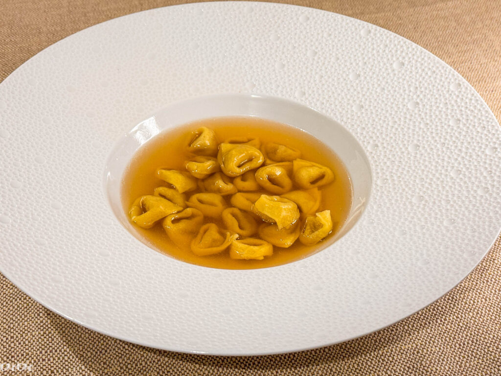 Al Cambio, tortellini in brodo