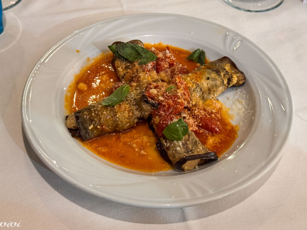 Da Cesari, melancanovi zvitki v pekoči paradižnikovi omaki