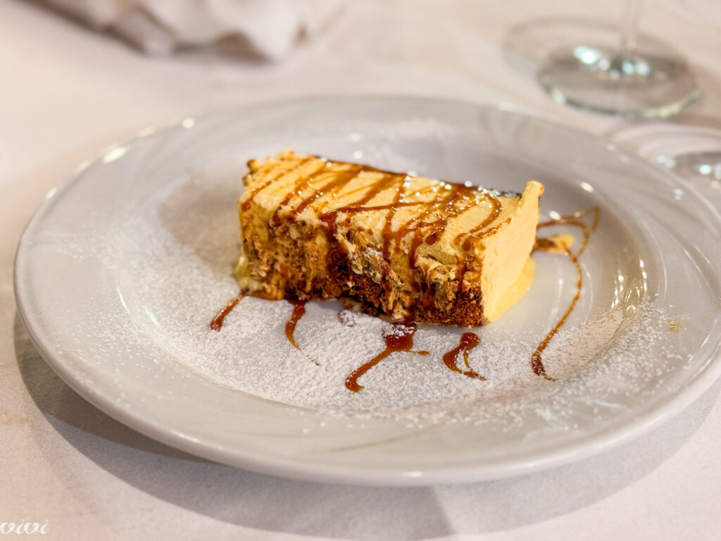 Da Cesari, semifreddo iz zabaglione z mandlji