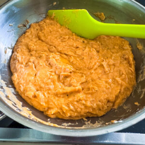 Ocvrta tunina z gochujangom, priprava, bešamelna masa2