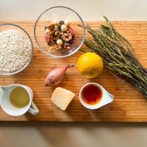 Žafranova rižota z orehi in divjimi šparglji, sestavine