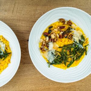 Žafranova rižota z orehi in divjimi šparglji4