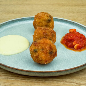 Arancini z grahom in pehtranom, ocvrti41