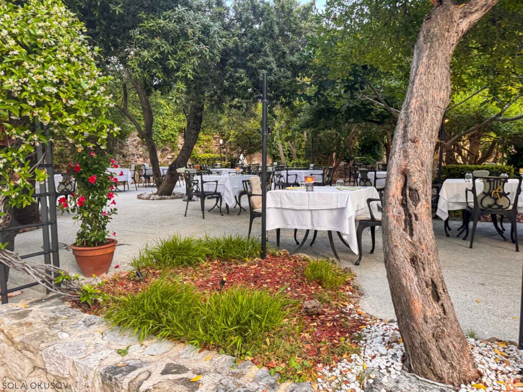 Arbiana hotel, Agatini vrtovi2