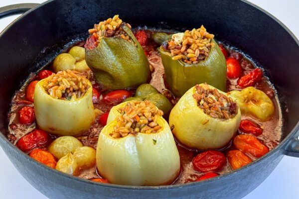 Polnjene paprike z zeleno piro, lisičke in paradižnik36